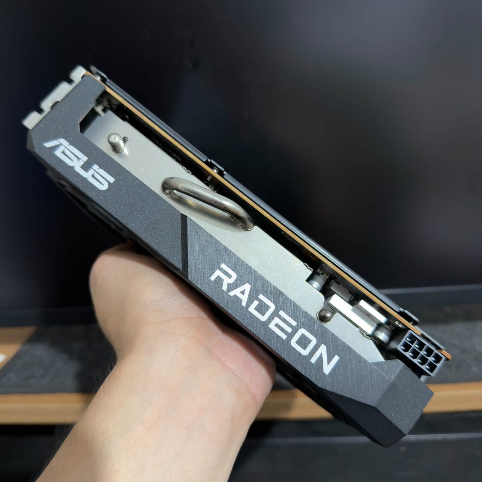 ASUS Radeon side profile photographed at Peanut PC